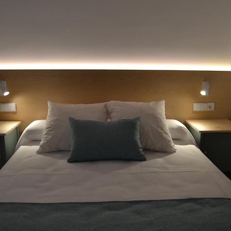 Hotel Oasis Конил-де-ла-Фронтера Екстериор снимка
