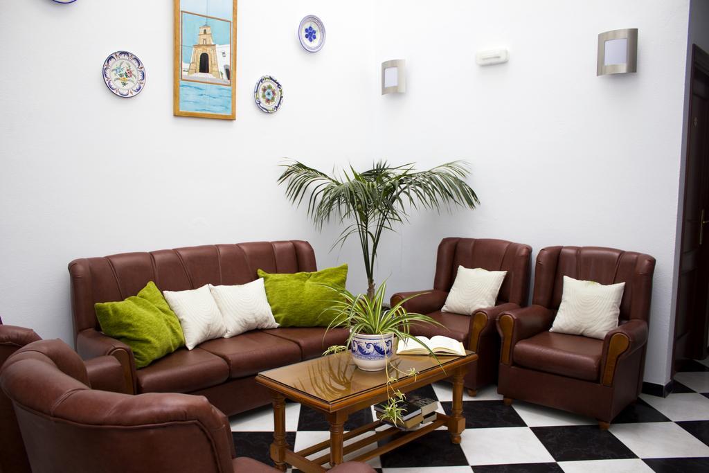 Hotel Oasis Конил-де-ла-Фронтера Екстериор снимка